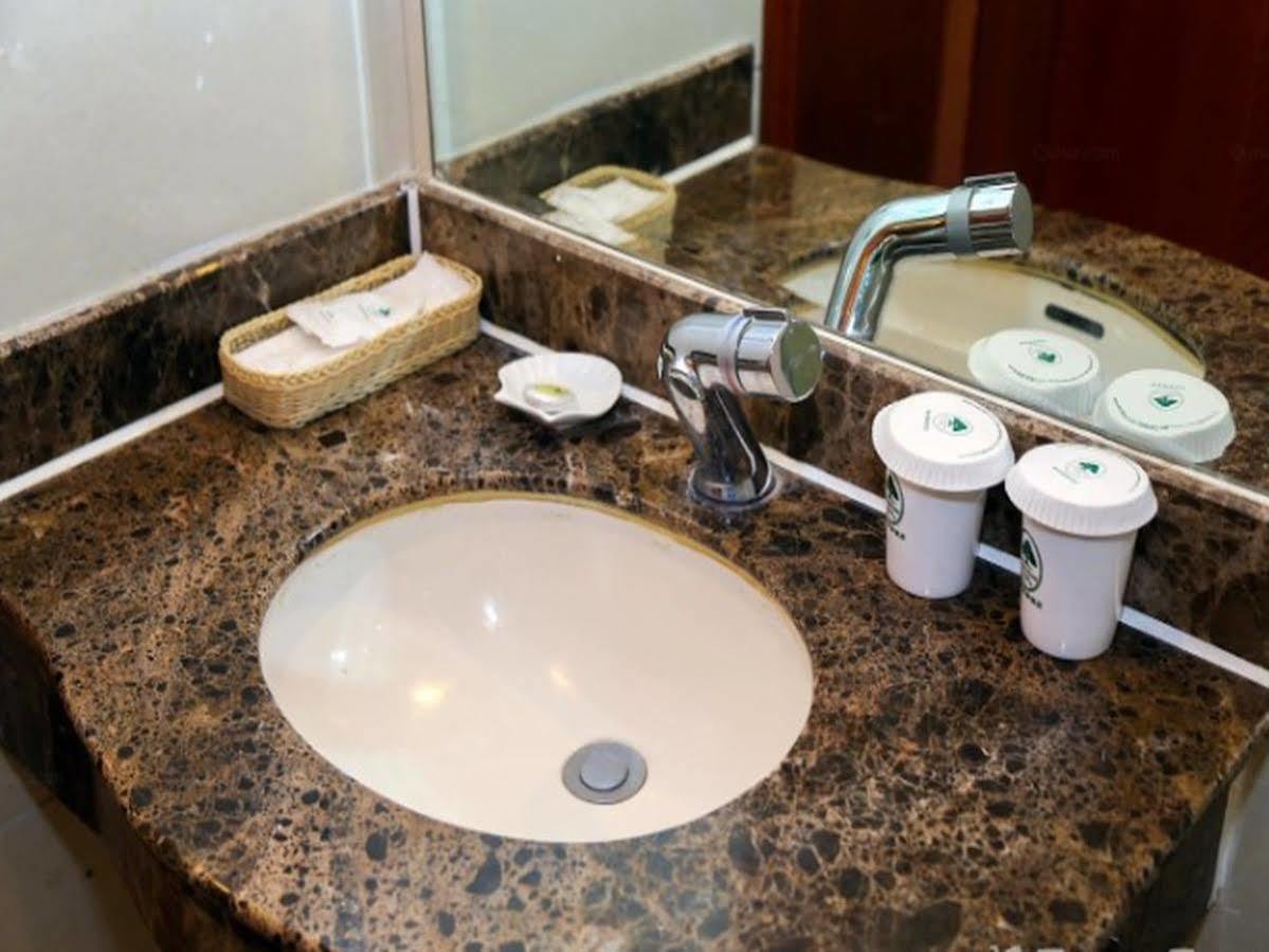 Greentree Inn Jiangsu Wuxi Hubin Business Street Business Hotel 외부 사진